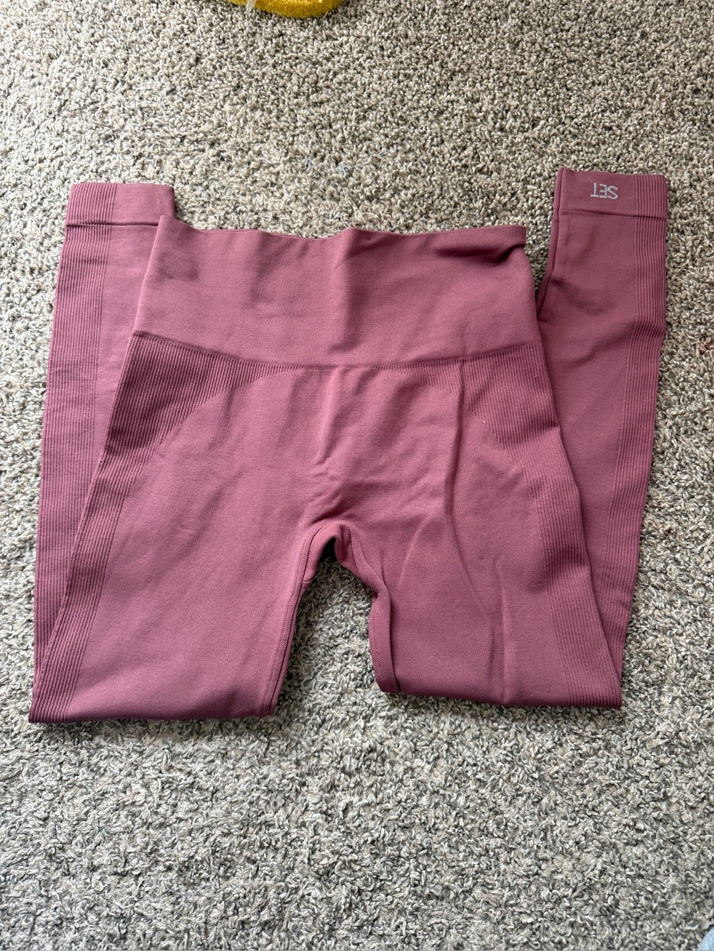 Set Active leggings.
